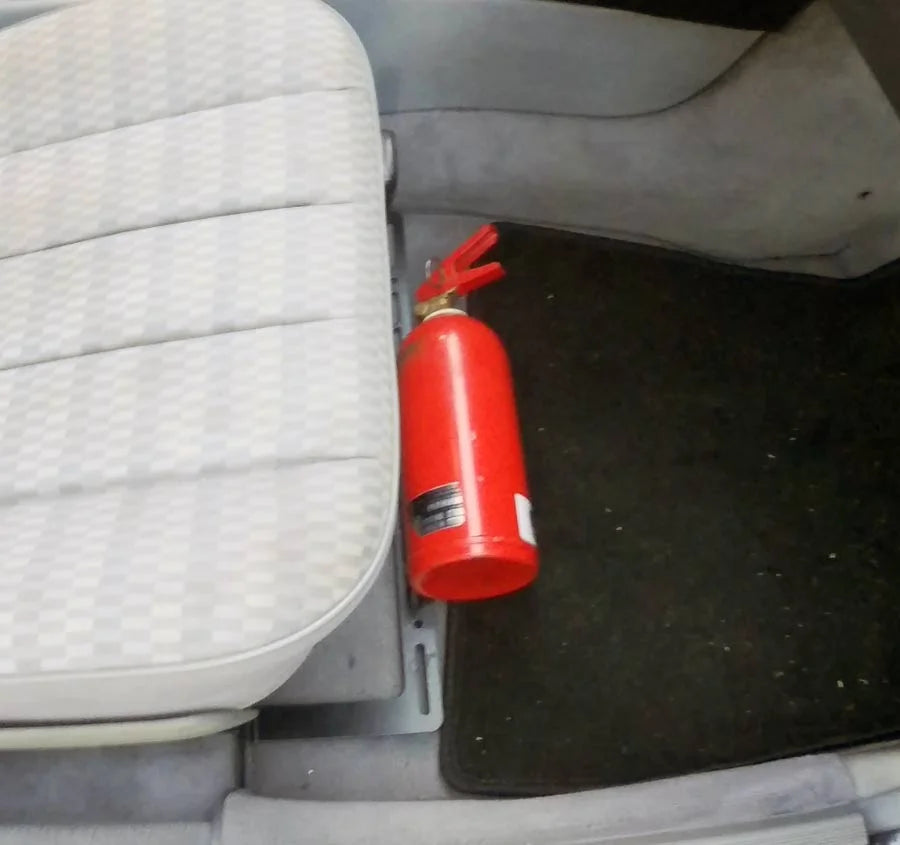 Mercedes-Benz 190 W201 Brandsläckarfäste