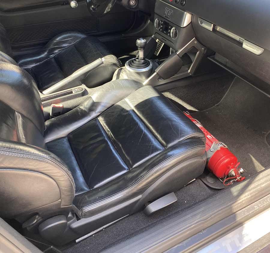 Audi TT 8N Brandsläckarfäste