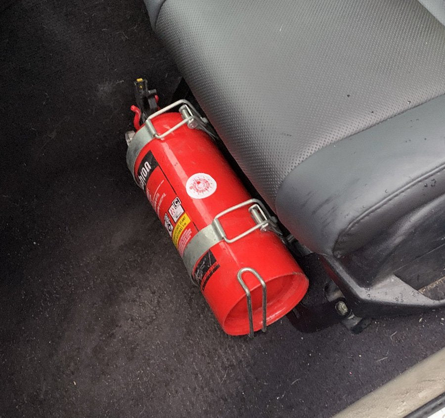 Nissan 350z Brandsläckarfäste