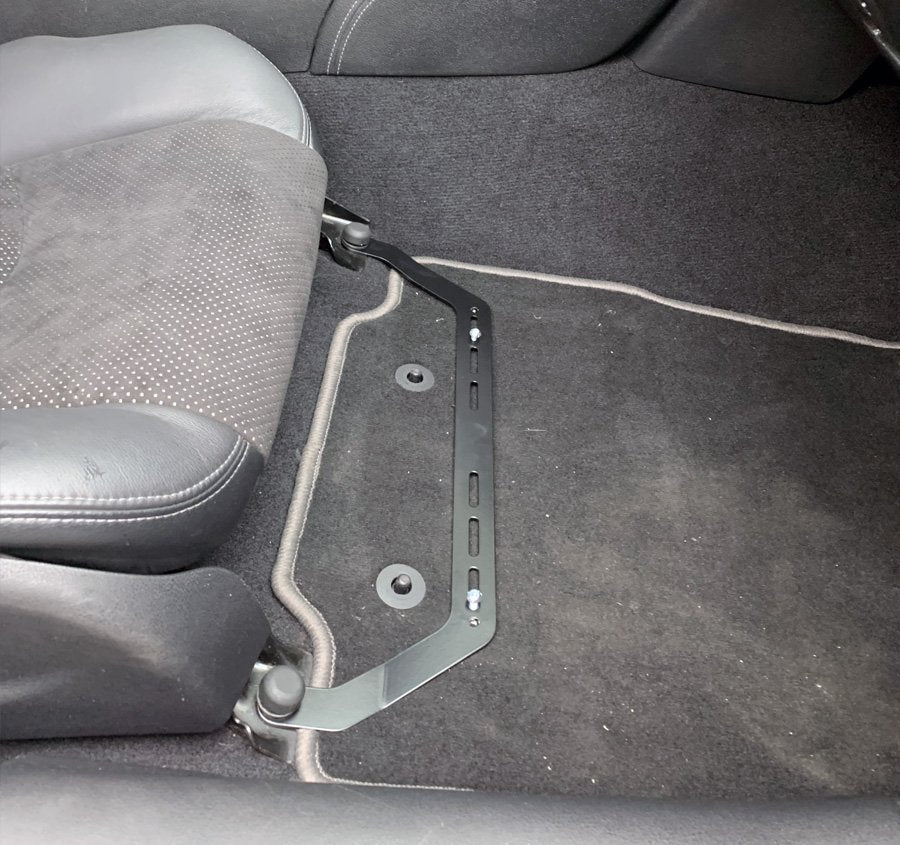 Nissan 370z Brandsläckarfäste