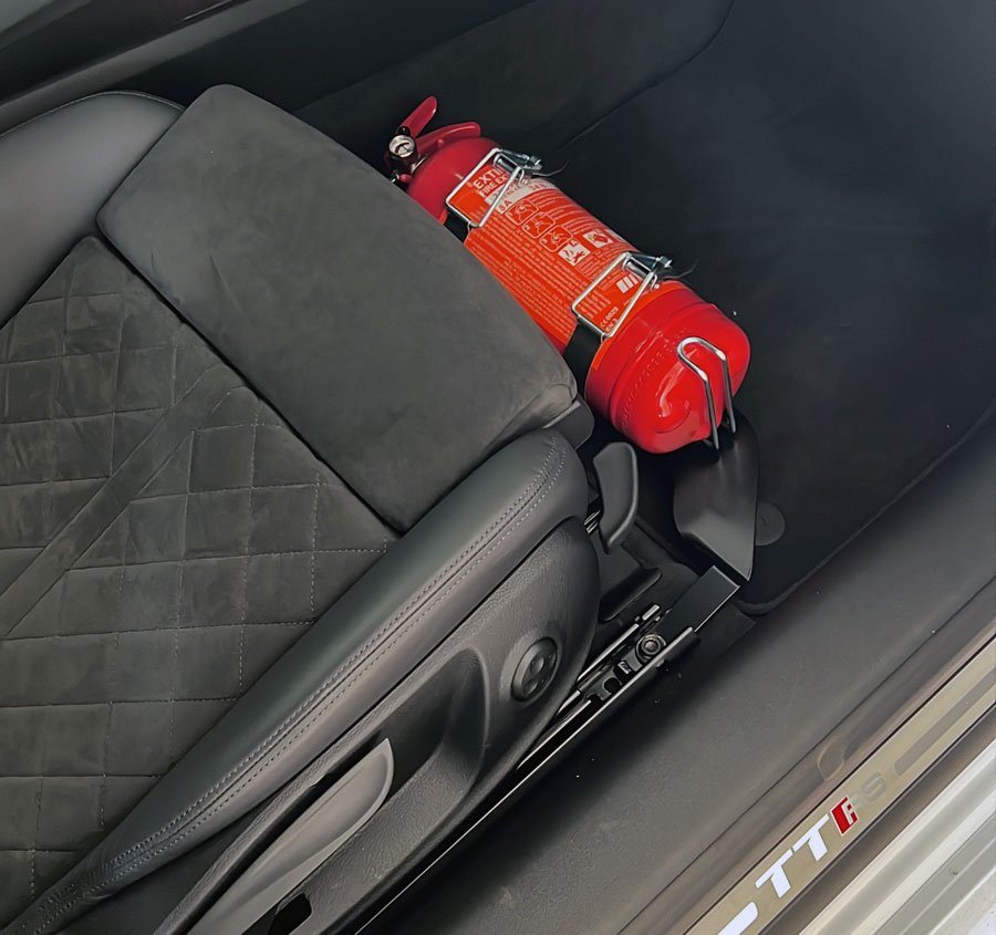Audi TT 8S Brandsläckarfäste