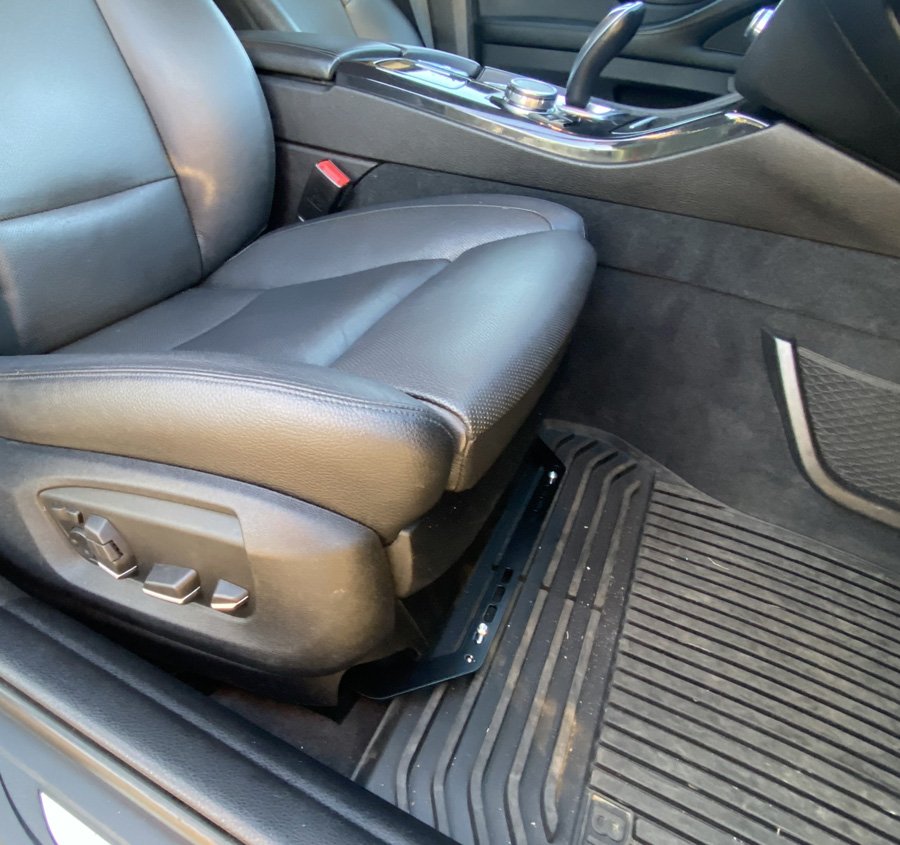 BMW 5 Series F07/F11/F10 Brandsläckarfäste