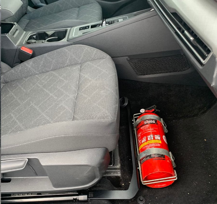 VW Golf mk8 Brandsläckarfäste (GTI/R)