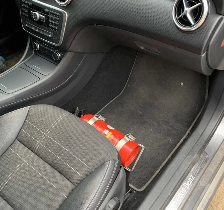 Mercedes-Benz A-Class W176 Brandsläckarfäste