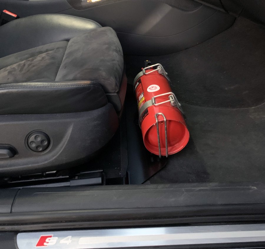 Audi A4/RS4/S4 Brandsläckarfäste (B8)