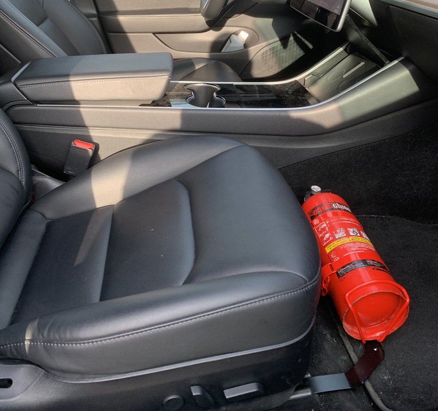 Tesla Model 3 Brandsläckarfäste