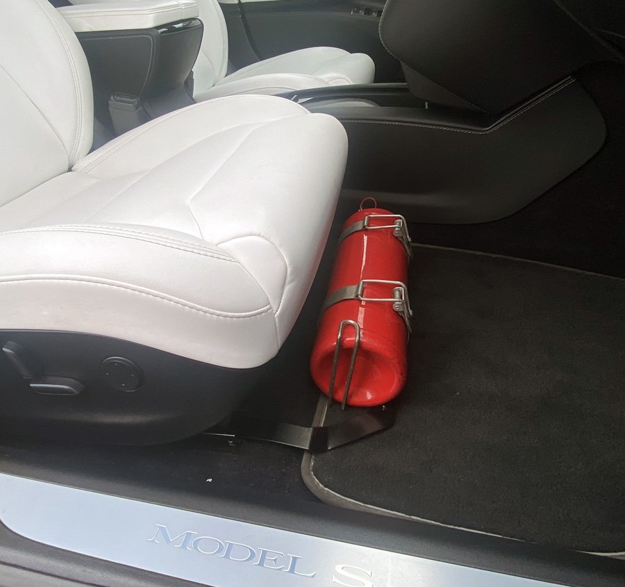 Tesla Model S Brandsläckarfäste